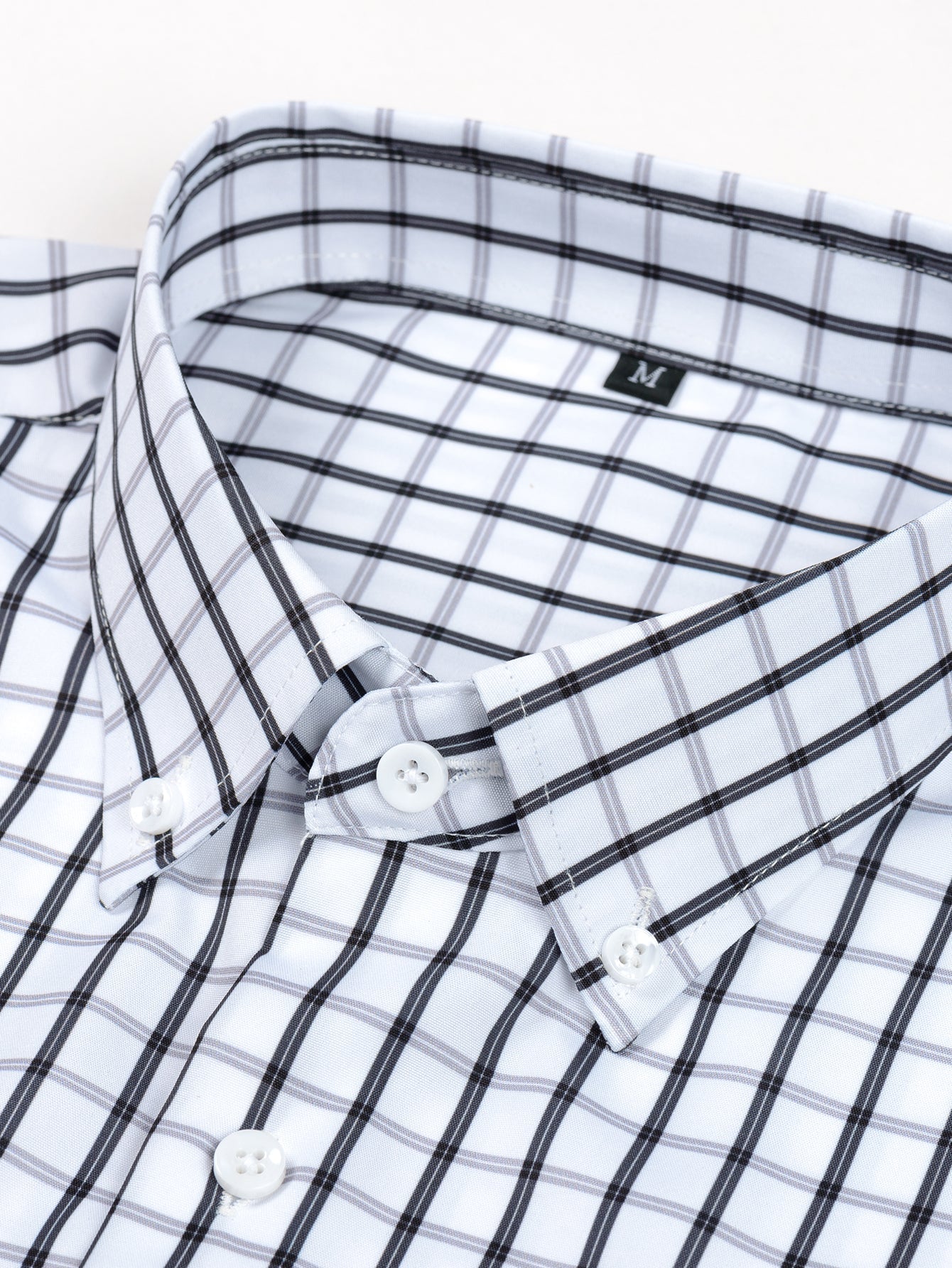 William Checkered long-sleeved button-down shirt