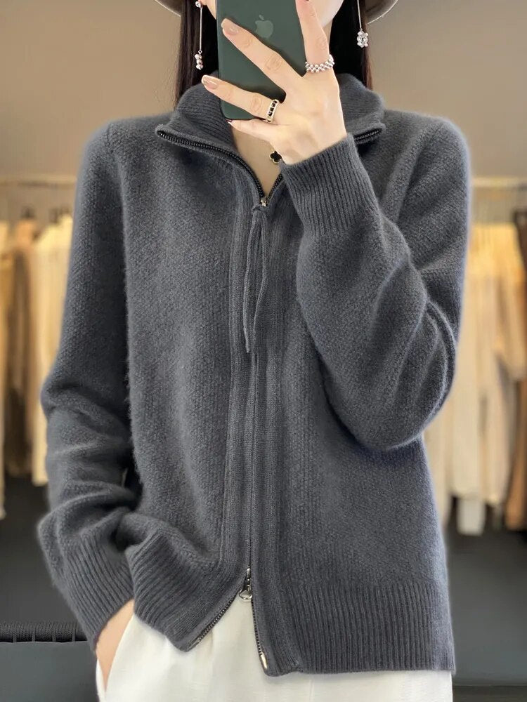 Elara | Cozy Zip-Up Cardigan