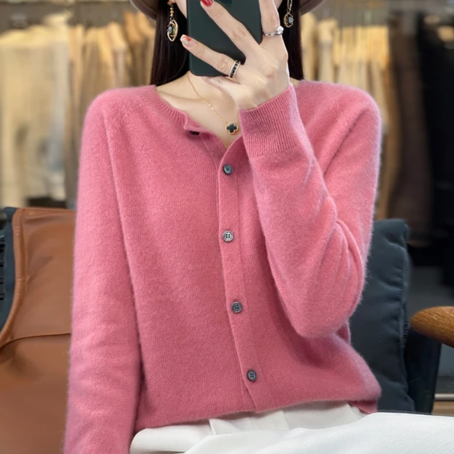 Elara | Elegant Buttoned Cardigan