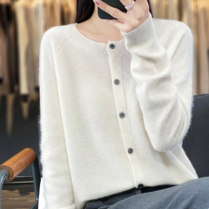 Elara | Elegant Buttoned Cardigan